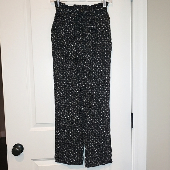 NWT American Eagle Black Floral Tie Waist Pants S - Picture 1 of 9